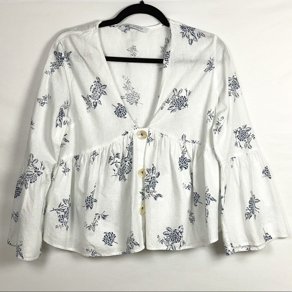 Zara Tops - Zara Floral Bell sleeve Pearl/Shell Button Blouse